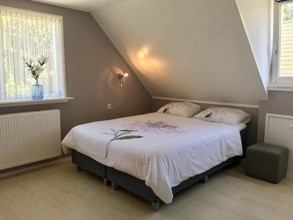 Bed And Breakfast De Lijster Zuid-Scharwoude Bagian luar foto